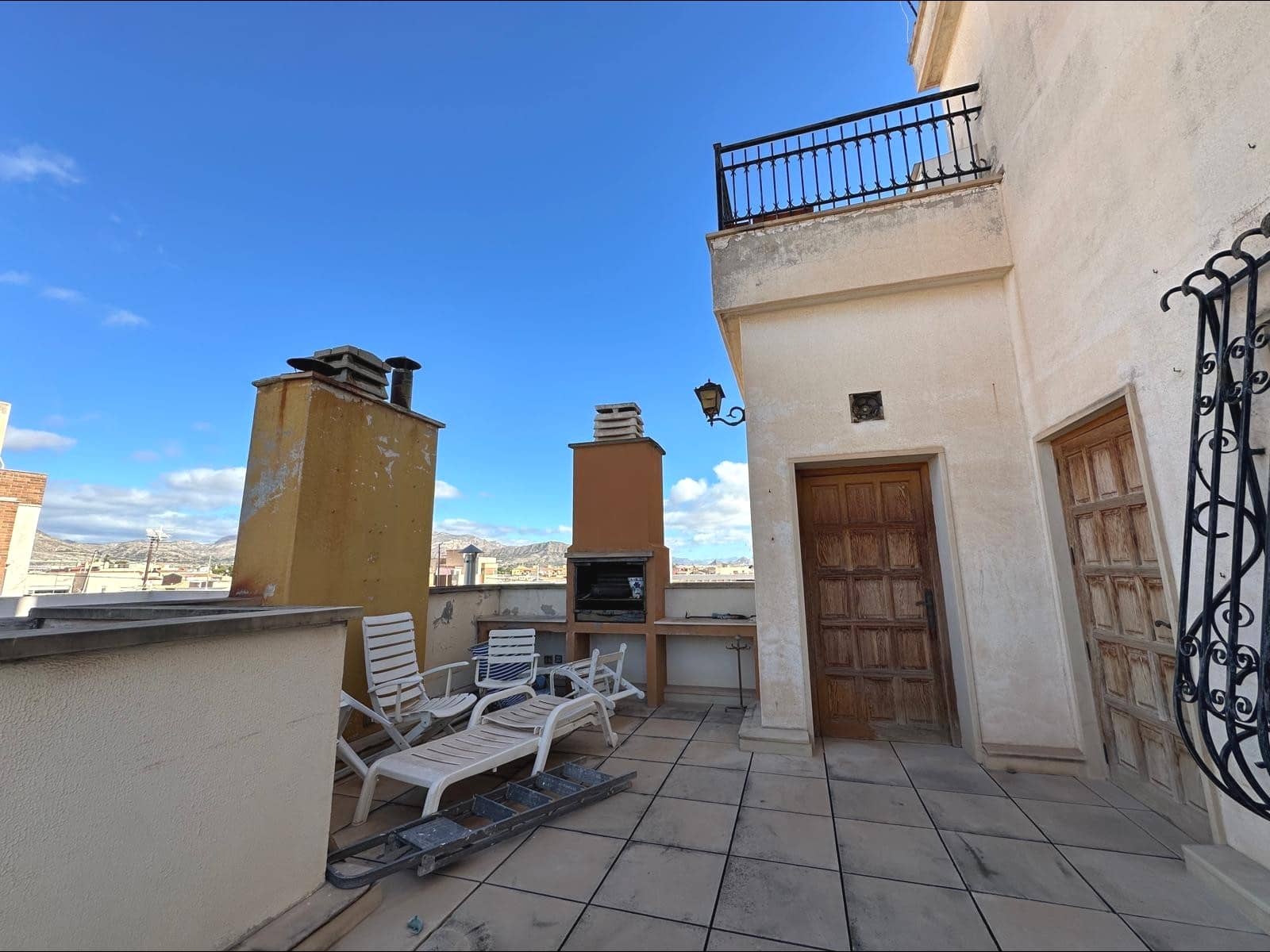 Casa de 6 habitaciones en Novelda en venta con piscina garaje - 435.000 € (Ref: 10060387)