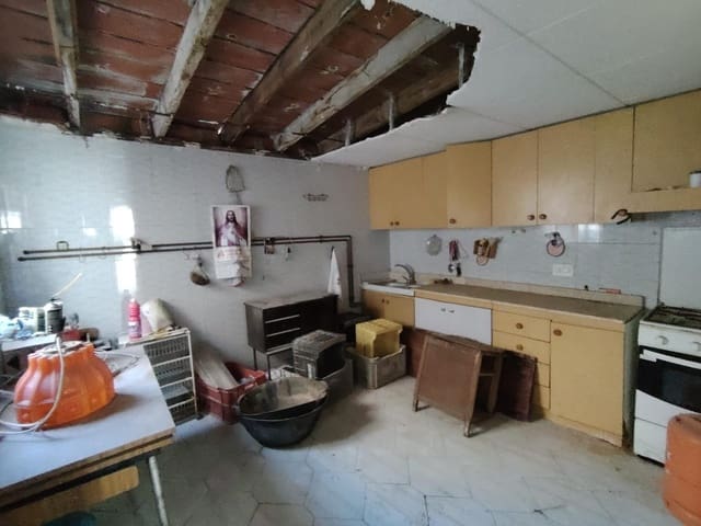 7 soveværelse Byhus til salg i La Romana med garage - € 107.260 (Ref: 10060392)
