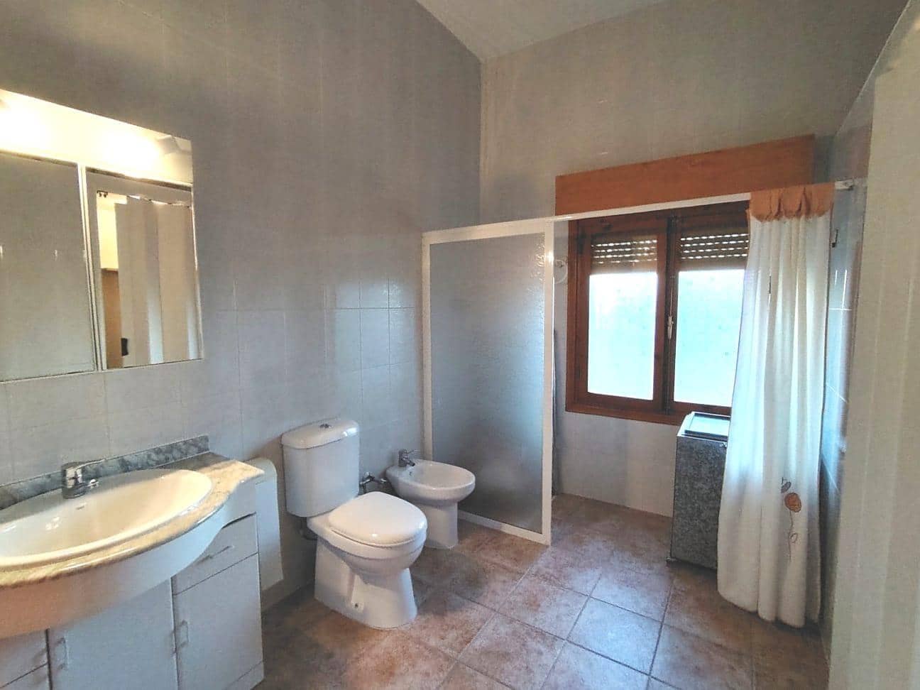 5 bedroom Villa for sale in Aspe with pool garage - € 355,000 (Ref: 10060395)