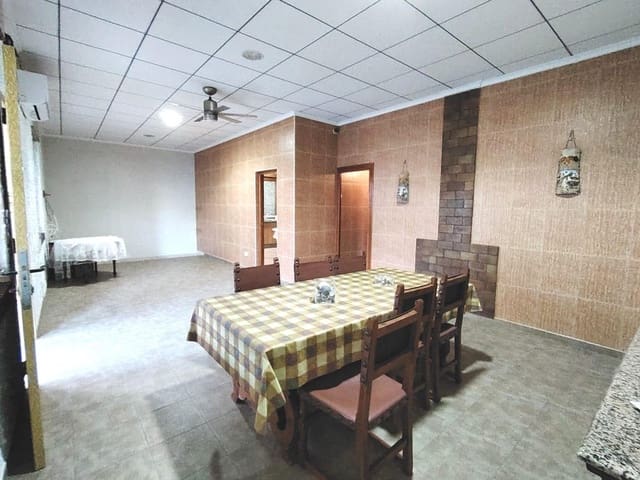 5 bedroom Villa for sale in Aspe with pool garage - € 355,000 (Ref: 10060395)