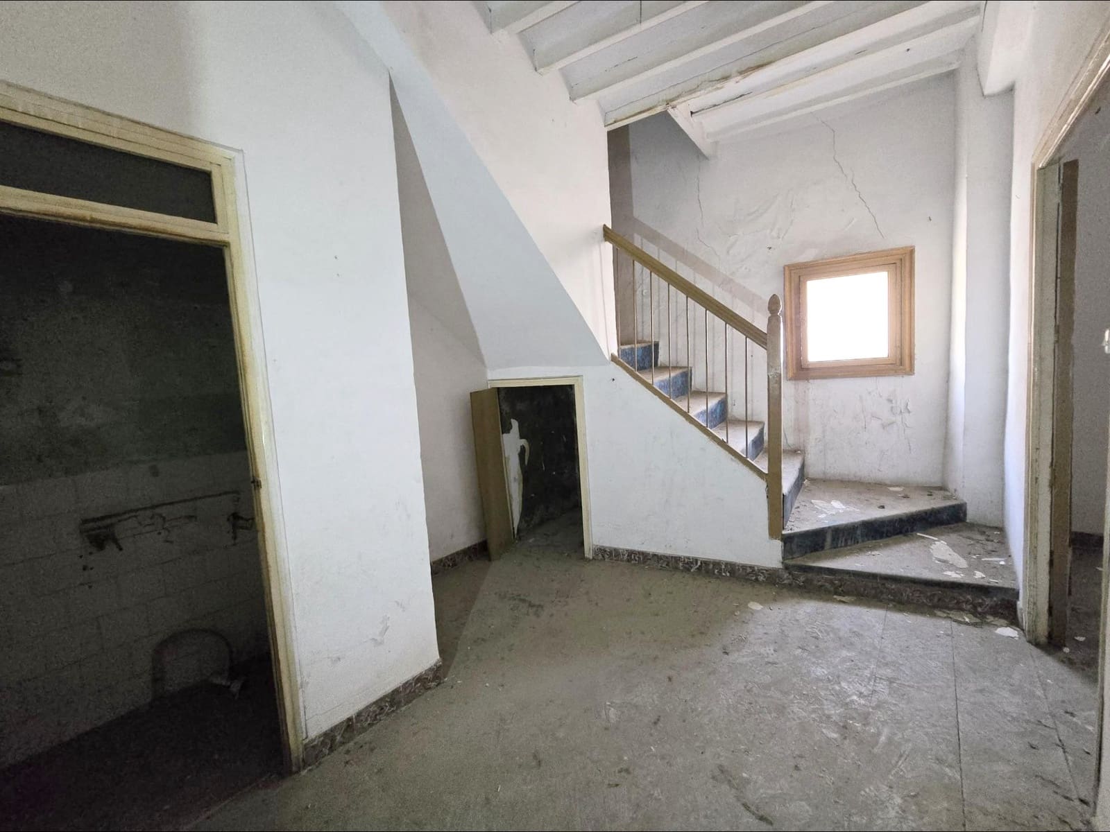 5 soverom Hus til salgs i Aspe med garasje - € 67 260 (Ref: 10060396)