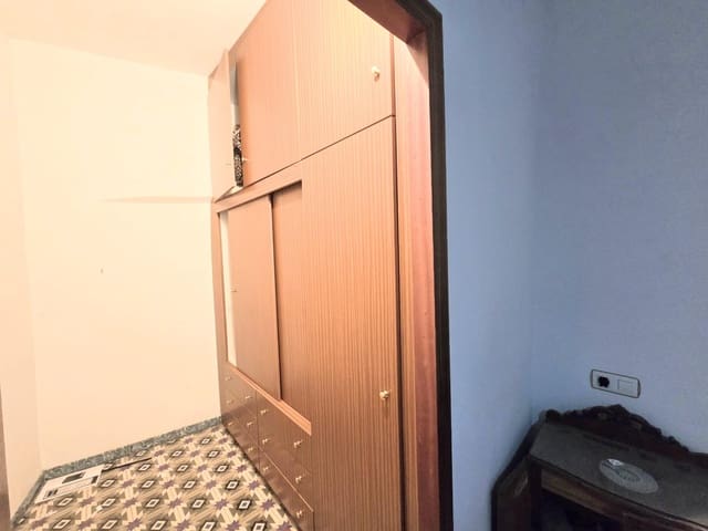 Casa de 4 habitaciones en Aspe en venta - 75.050 € (Ref: 10060401)