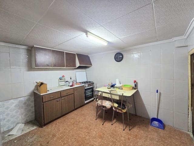 Casa de 4 habitaciones en Aspe en venta - 75.050 € (Ref: 10060401)