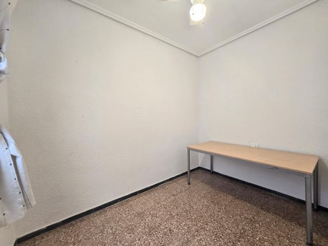 4 bedroom Apartment for sale in Centro, Elche / Elx - € 269,000 (Ref: 10060405)