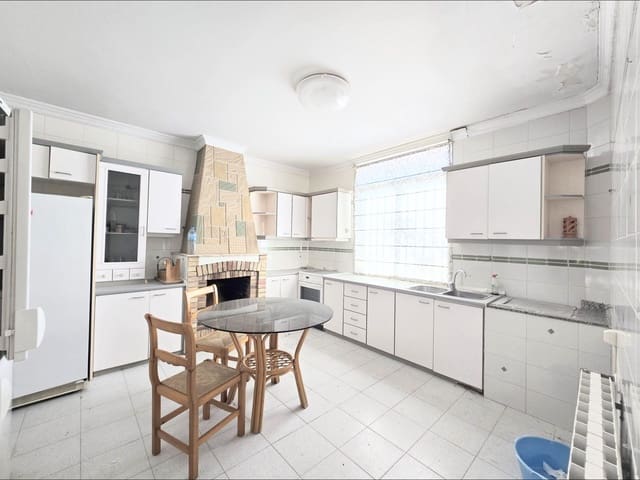 4 soveværelse Villa til salg i Aspe med swimmingpool - € 310.000 (Ref: 10060413)