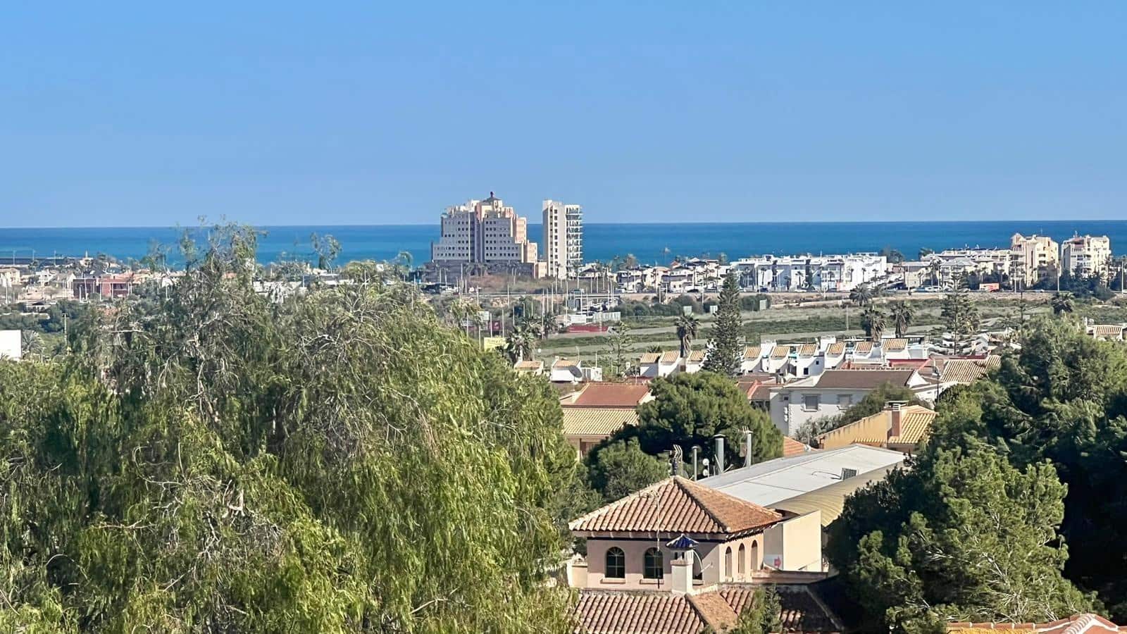 4 slaapkamer Villa te koop in Torrevieja met zwembad - € 650.000 (Ref: 10060448)