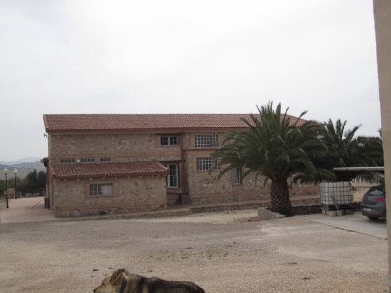 8 chambre Finca/Maison de Campagne à vendre à La Romana avec piscine garage - 800 000 € (Ref: 10060454)