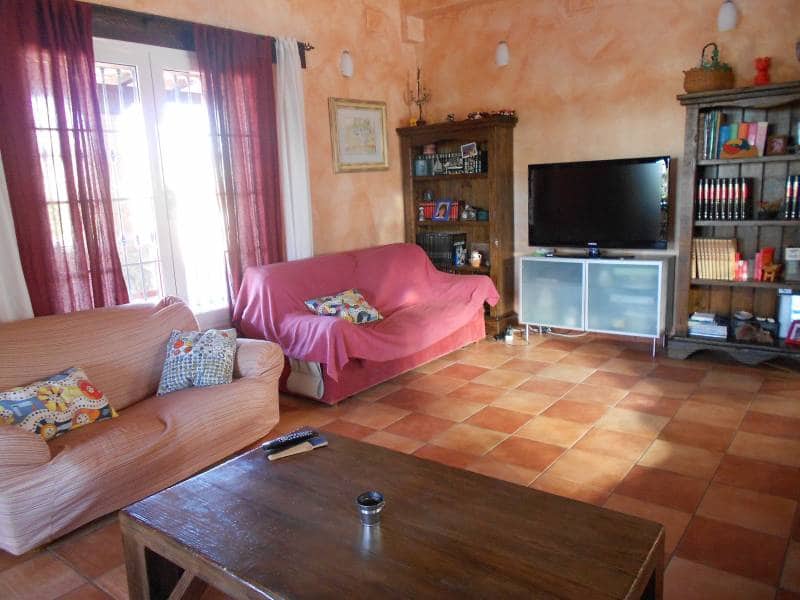 8 chambre Finca/Maison de Campagne à vendre à La Romana avec piscine garage - 800 000 € (Ref: 10060454)