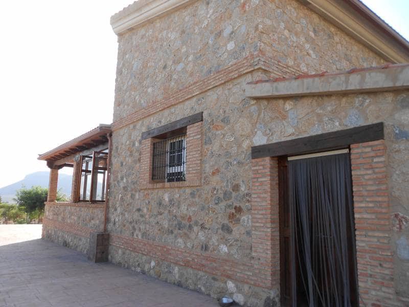 8 chambre Finca/Maison de Campagne à vendre à La Romana avec piscine garage - 800 000 € (Ref: 10060454)