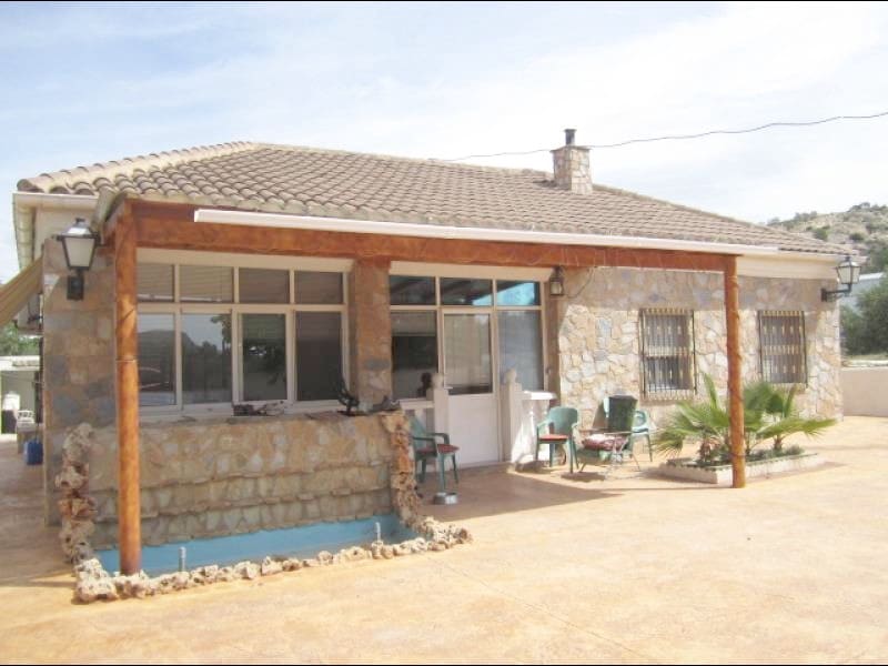 4 chambre Finca/Maison de Campagne à vendre à La Romana avec piscine garage - 350 000 € (Ref: 10060455)