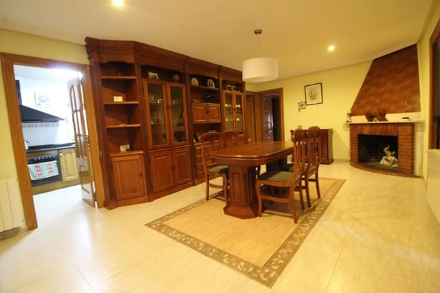 4 chambre Finca/Maison de Campagne à vendre à La Romana avec piscine garage - 350 000 € (Ref: 10060455)