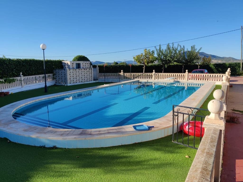 4 bedroom Finca/Country House for sale in Sax with pool garage - € 345,000 (Ref: 10060466)
