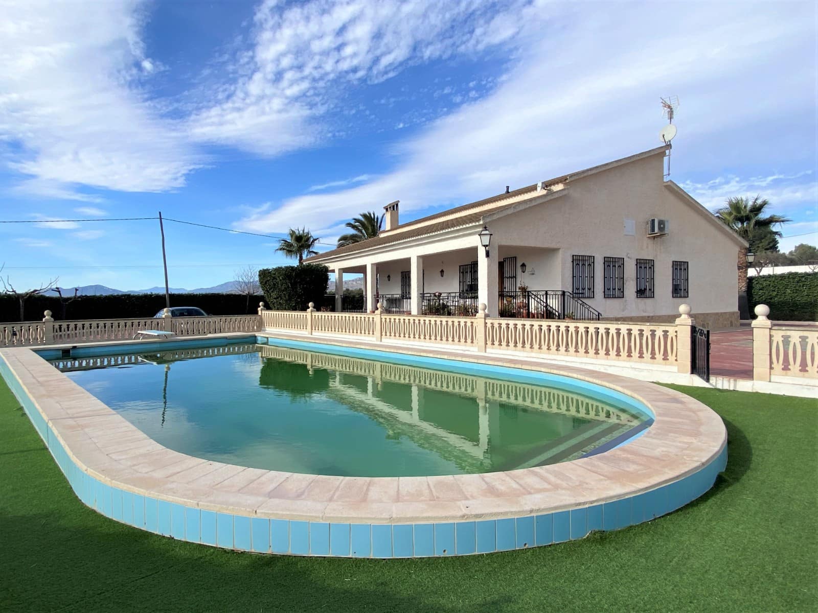 4 bedroom Finca/Country House for sale in Sax with pool garage - € 345,000 (Ref: 10060466)