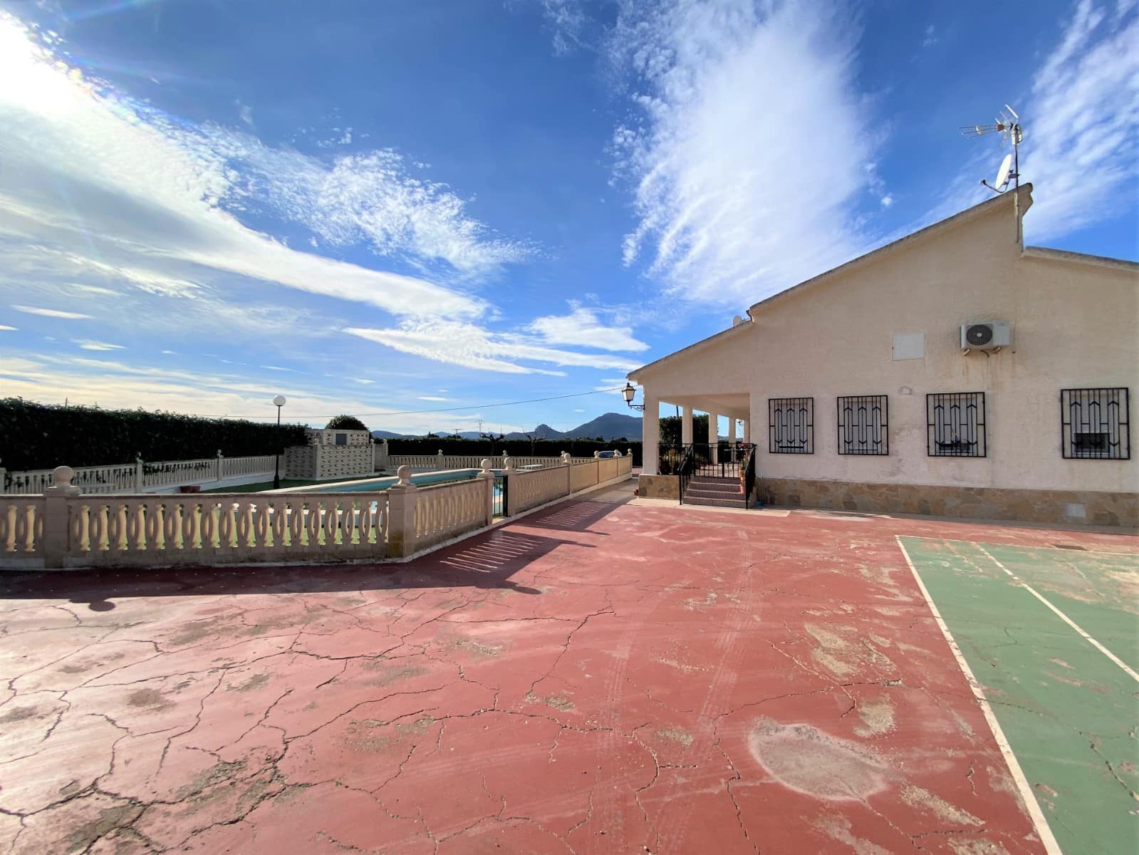 4 bedroom Finca/Country House for sale in Sax with pool garage - € 345,000 (Ref: 10060466)
