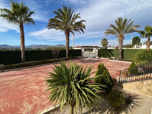 4 bedroom Finca/Country House for sale in Sax with pool garage - € 345,000 (Ref: 10060466)