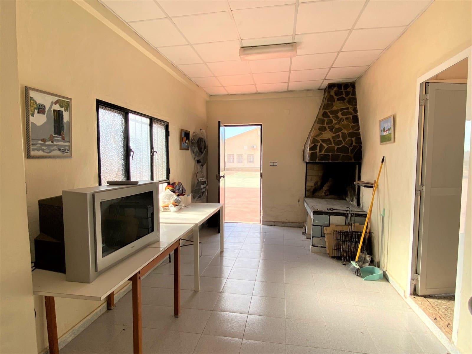 4 bedroom Finca/Country House for sale in Sax with pool garage - € 345,000 (Ref: 10060466)
