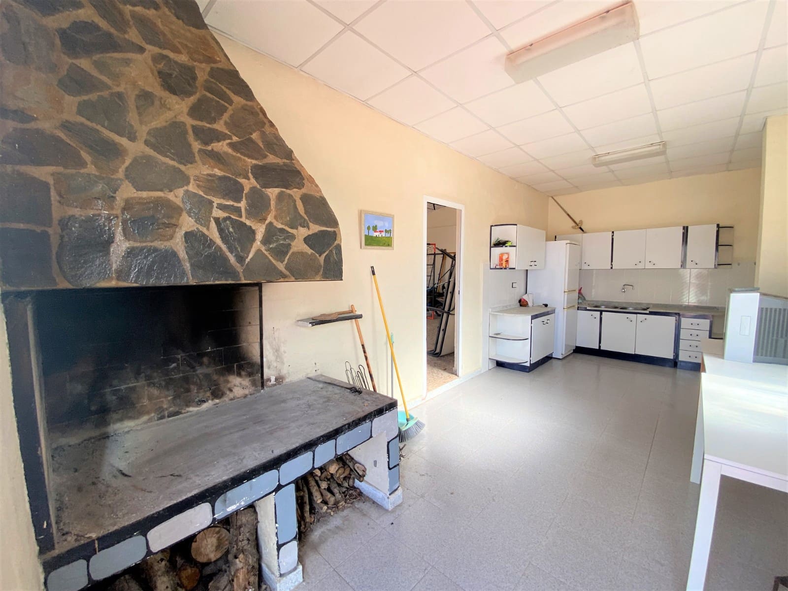 4 bedroom Finca/Country House for sale in Sax with pool garage - € 345,000 (Ref: 10060466)