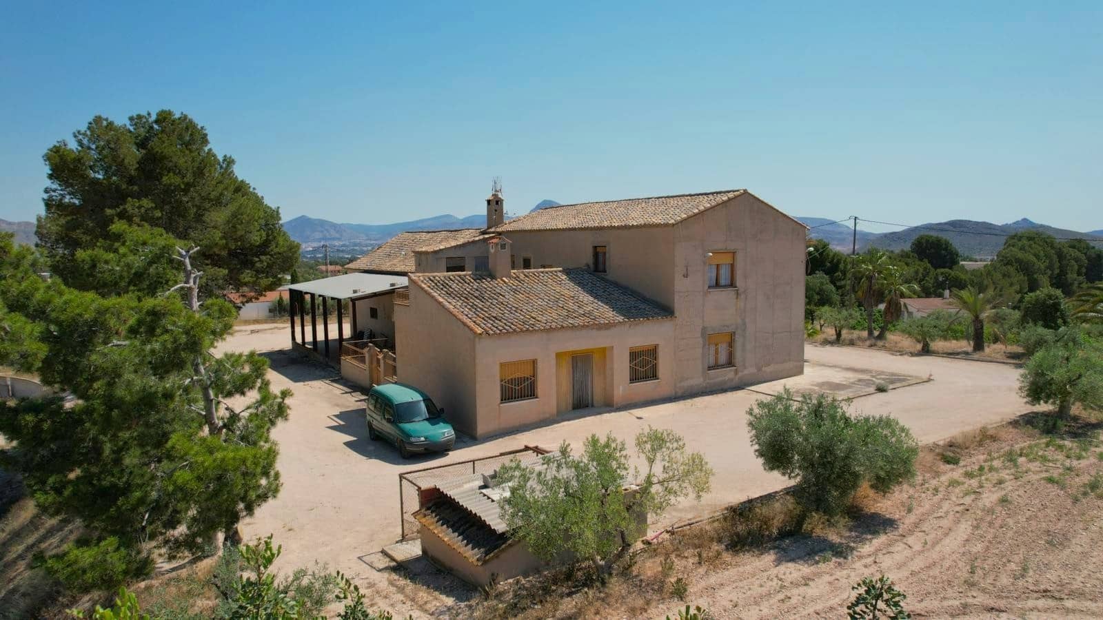 6 soveværelse Finca/Landehus til salg i Monovar / Monover med swimmingpool garage - € 395.000 (Ref: 10060468)