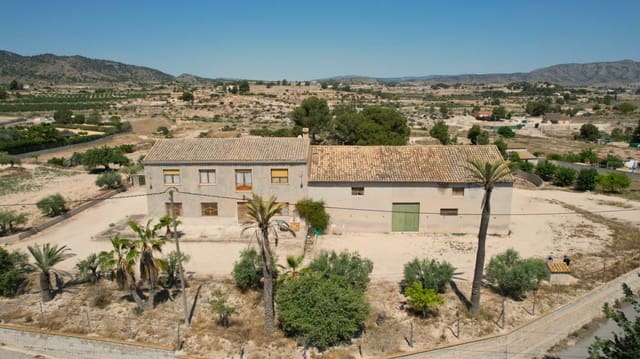 6 soveværelse Finca/Landehus til salg i Monóvar / Monóver med swimmingpool garage - € 395.000 (Ref: 10060468)