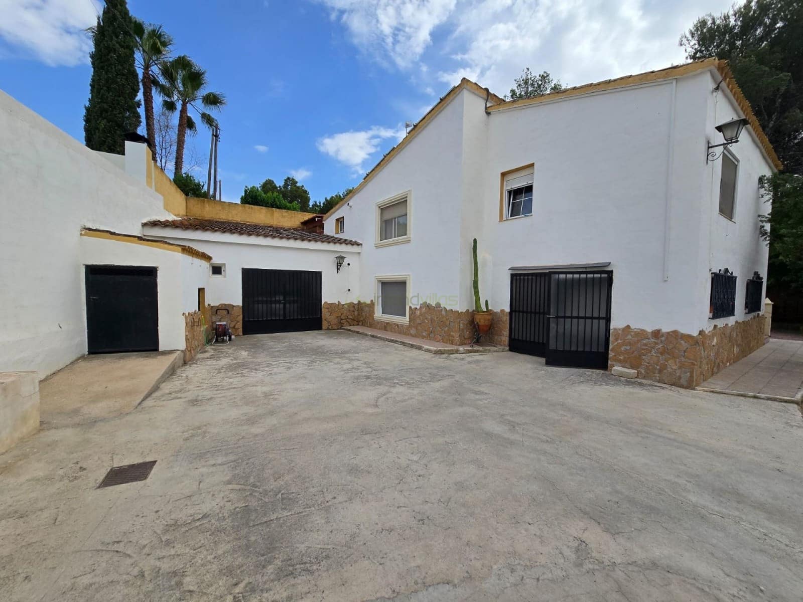 3 sovrum Finca/Hus på landet till salu i Sax med pool garage - 279 995 € (Ref: 10060469)