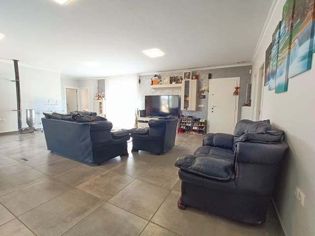 4 bedroom Finca/Country House for sale in Pinoso with pool - € 420,000 (Ref: 10060477)