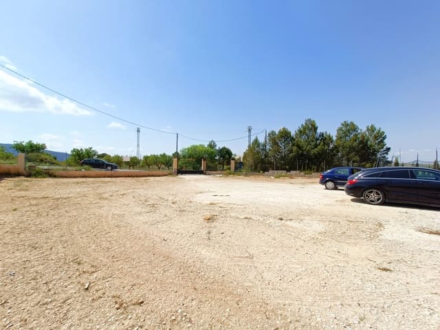 4 bedroom Finca/Country House for sale in Pinoso with pool - € 420,000 (Ref: 10060477)