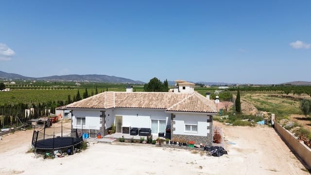 4 bedroom Finca/Country House for sale in Pinoso with pool - € 420,000 (Ref: 10060477)