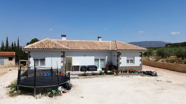 4 bedroom Finca/Country House for sale in Pinoso with pool - € 420,000 (Ref: 10060477)