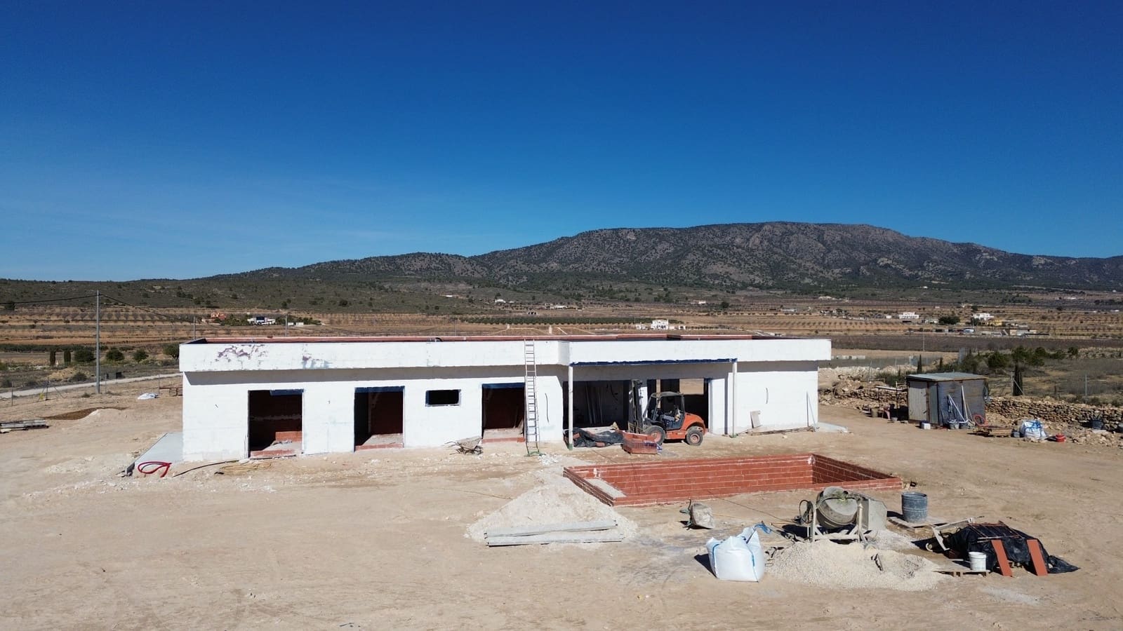 3 sovrum Finca/Hus på landet till salu i Pinoso med pool - 370 000 € (Ref: 10060489)