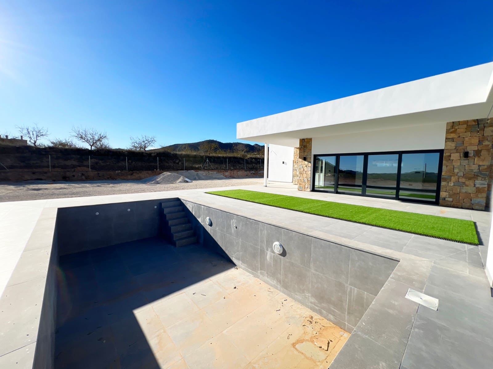 Finca/Casa Rural de 3 habitaciones en La Romana en venta con piscina garaje - 470.000 € (Ref: 10060493)