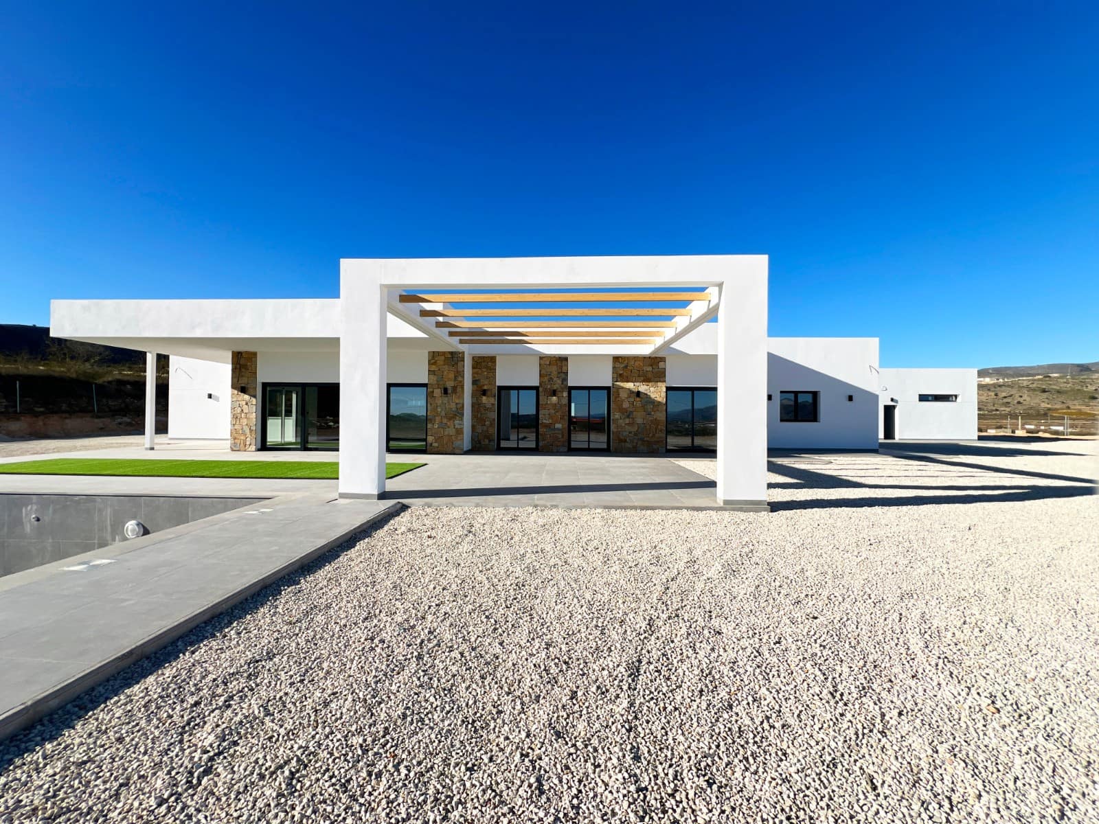 Finca/Casa Rural de 3 habitaciones en La Romana en venta con piscina garaje - 470.000 € (Ref: 10060493)
