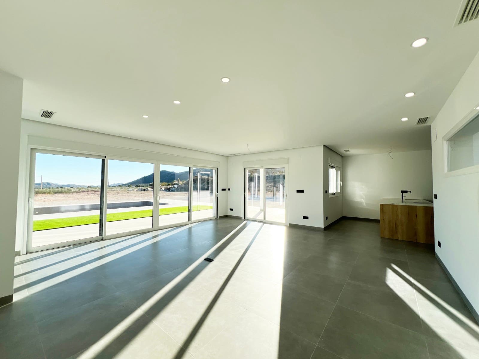 Finca/Casa Rural de 3 habitaciones en La Romana en venta con piscina garaje - 470.000 € (Ref: 10060493)