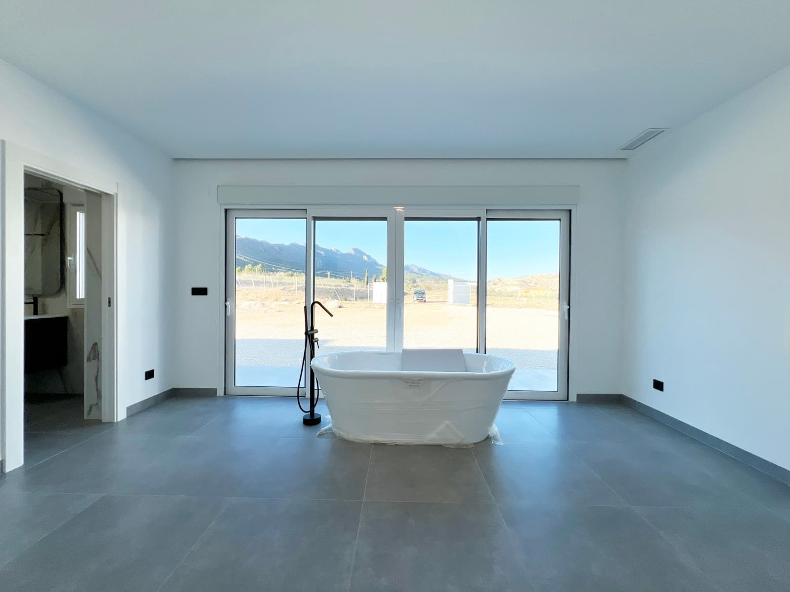 Finca/Casa Rural de 3 habitaciones en La Romana en venta con piscina garaje - 470.000 € (Ref: 10060493)