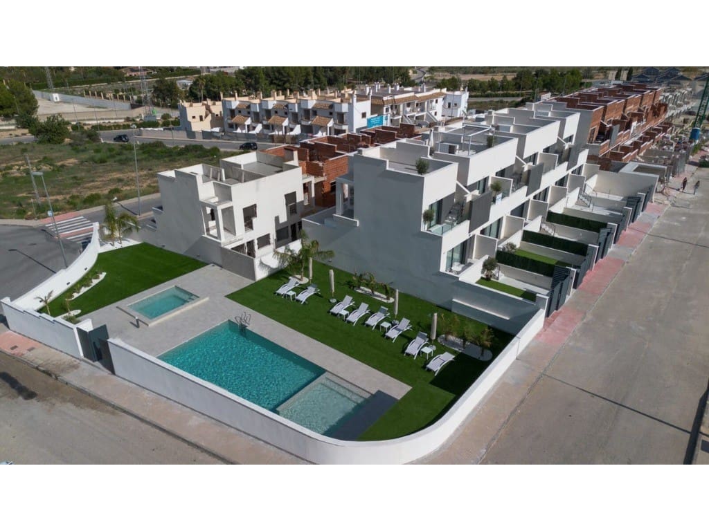 3 sypialnia Dom na sprzedaż w Cox z basenem garażem - 223 000 € (Ref: 10060505)