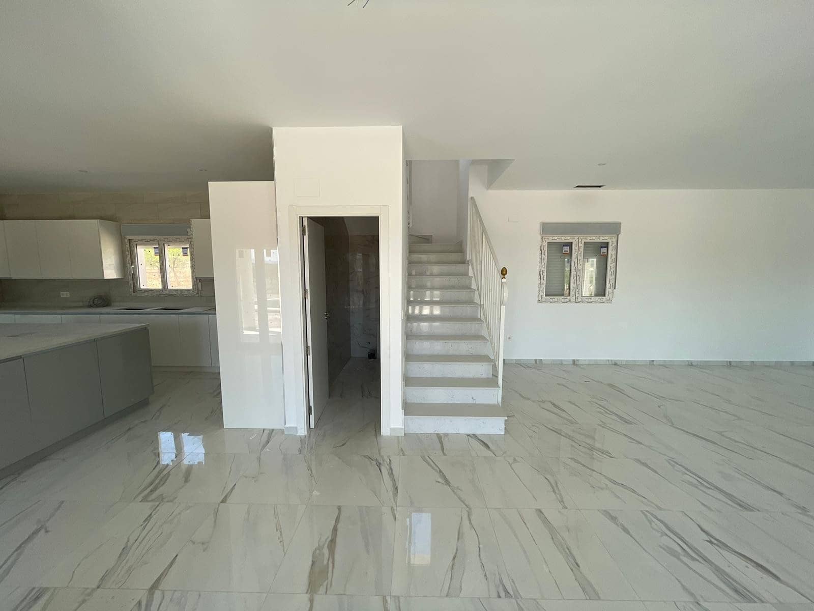 6 quarto Quinta/Casa Rural para venda em Pinoso com piscina garagem - 611 000 € (Ref: 10072644)