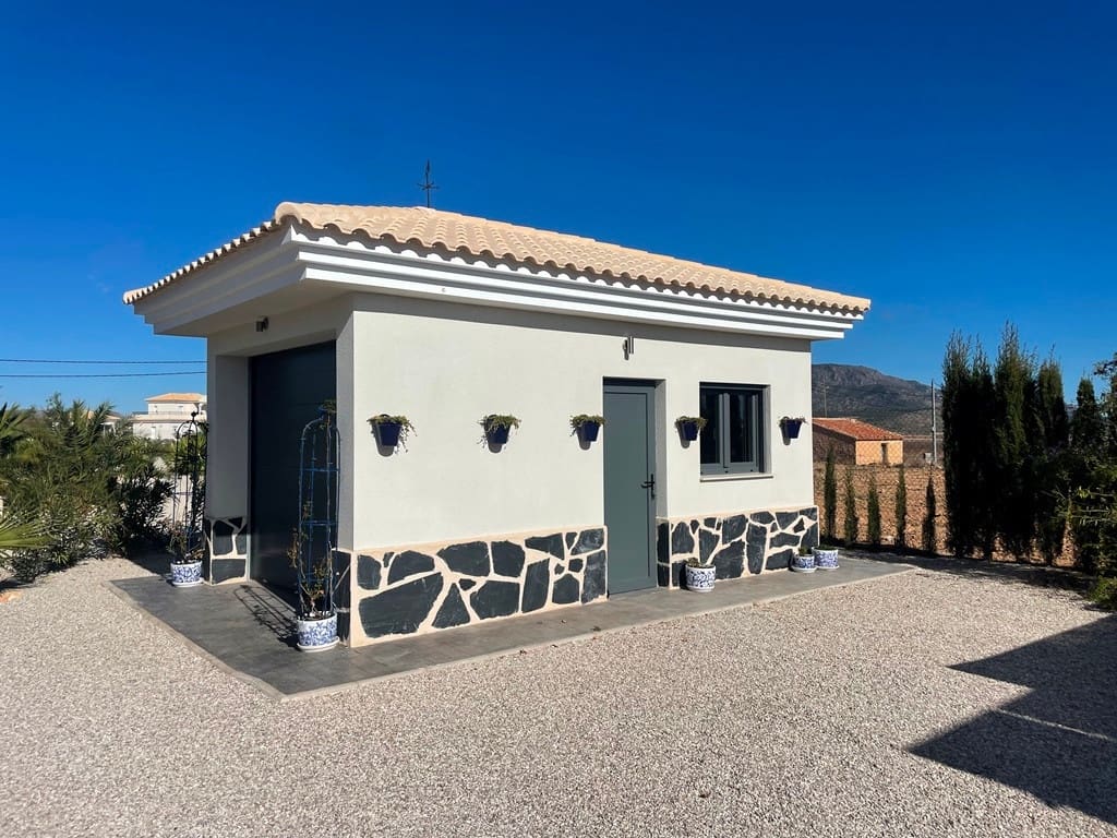3 sypialnia Finka/Dom wiejski na sprzedaż w Pinoso z basenem garażem - 332 000 € (Ref: 10072652)