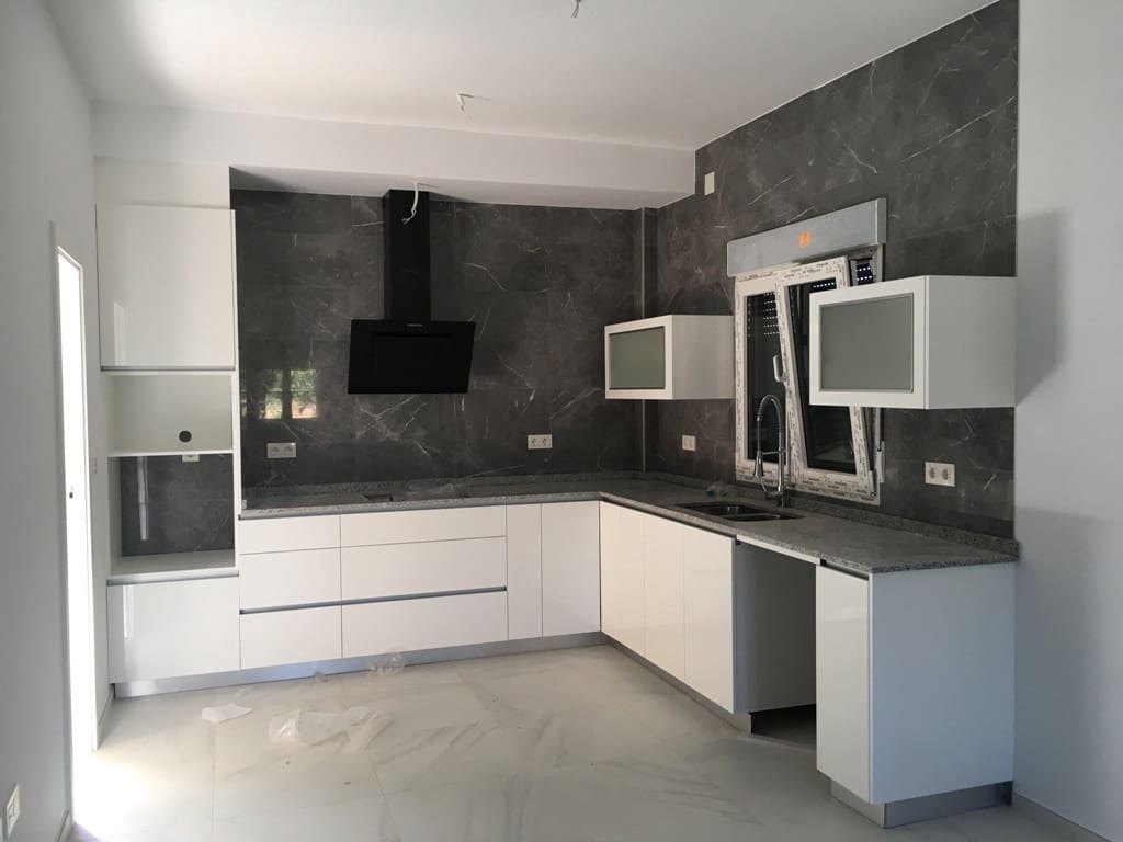 3 sypialnia Finka/Dom wiejski na sprzedaż w Pinoso z basenem garażem - 332 000 € (Ref: 10072652)
