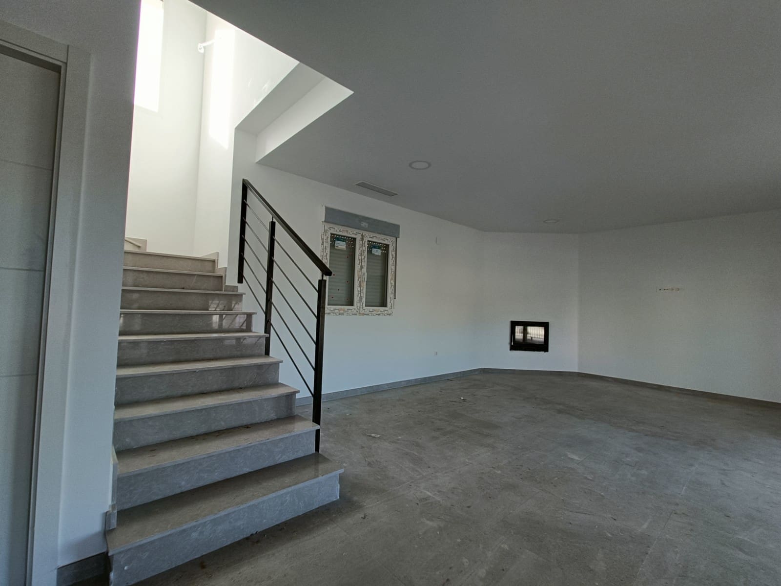 3 sypialnia Finka/Dom wiejski na sprzedaż w Pinoso z basenem garażem - 375 000 € (Ref: 10072653)