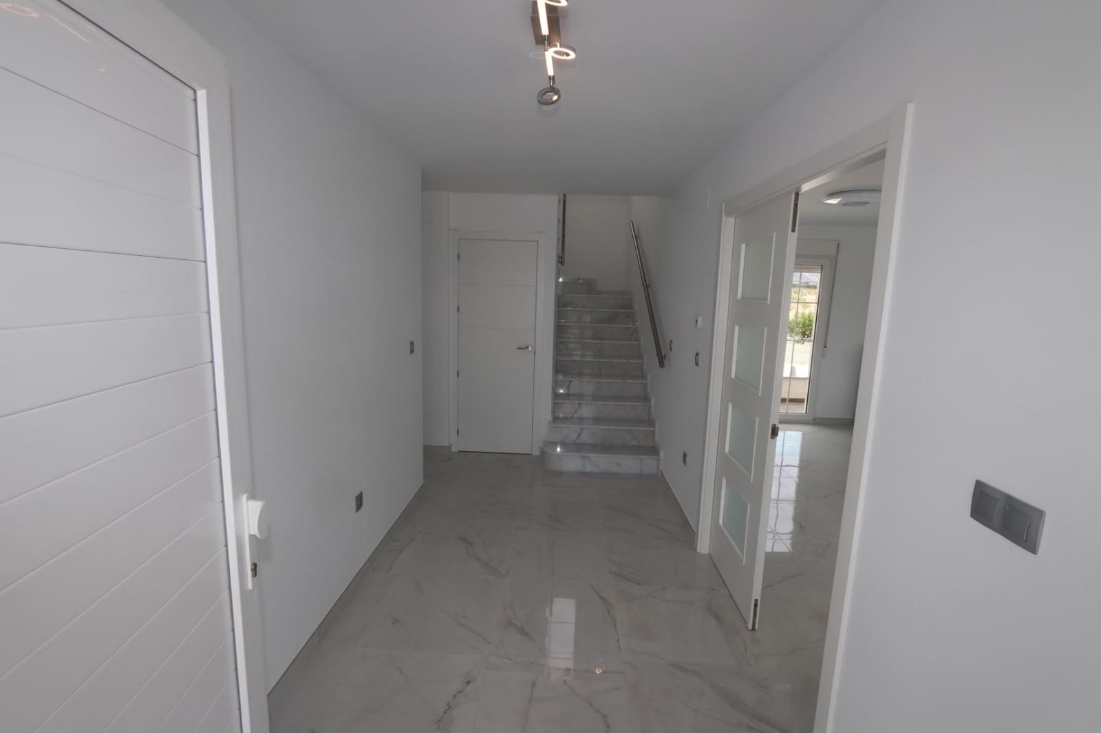 3 sypialnia Finka/Dom wiejski na sprzedaż w Pinoso z basenem garażem - 423 000 € (Ref: 10072655)