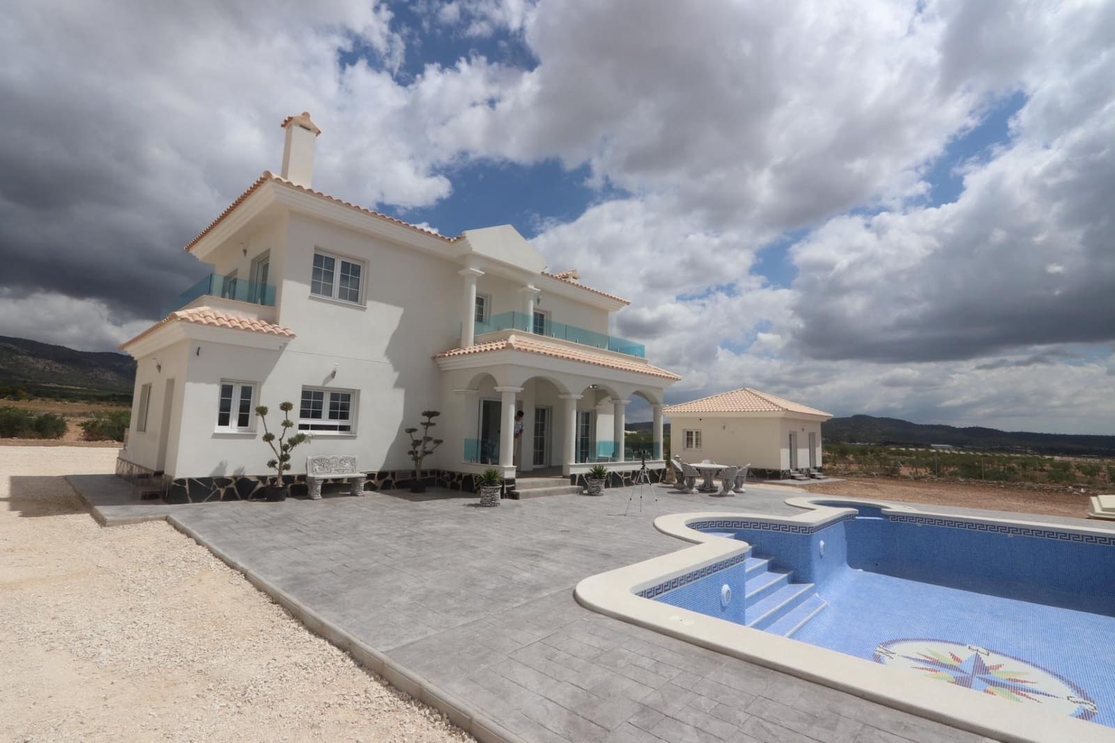 3 sypialnia Finka/Dom wiejski na sprzedaż w Pinoso z basenem garażem - 423 000 € (Ref: 10072655)