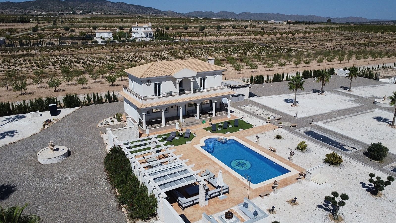 3 quarto Quinta/Casa Rural para venda em Pinoso com piscina garagem - 449 000 € (Ref: 10072656)