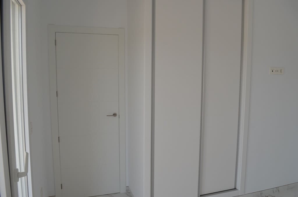 4 sypialnia Finka/Dom wiejski na sprzedaż w Pinoso z basenem garażem - 505 000 € (Ref: 10072658)