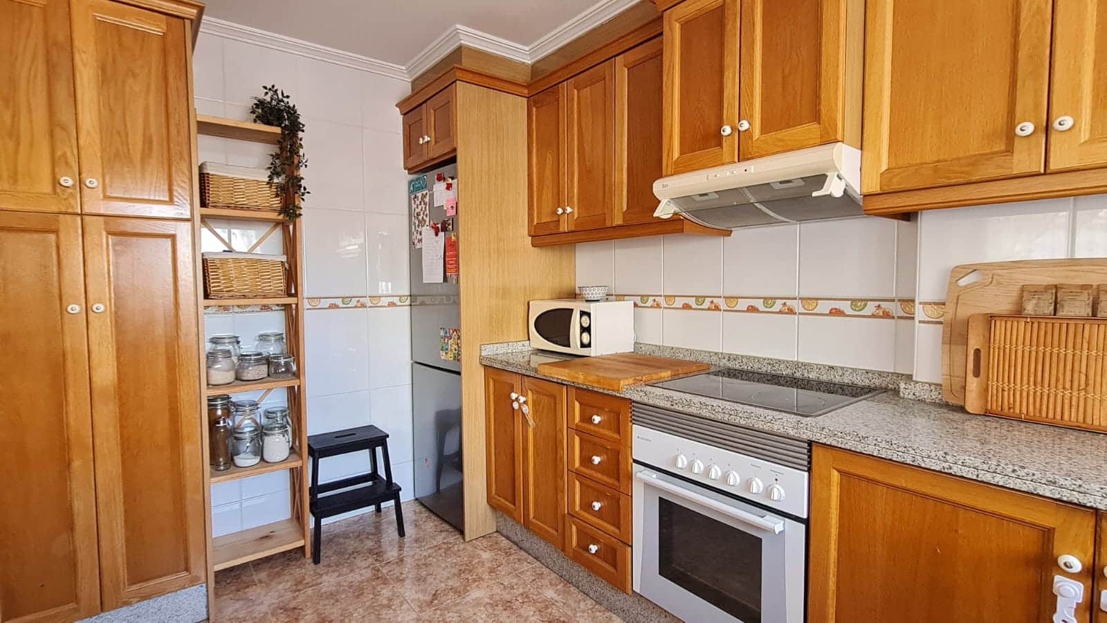 Casa de 3 habitaciones en Villamartin en venta con piscina garaje - 255.000 € (Ref: 10072672)