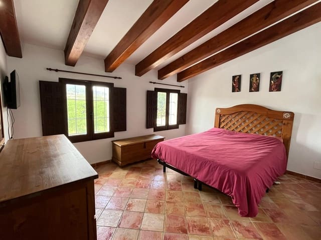 5 slaapkamer Finca/Landhuis te koop in Pinoso met zwembad garage - € 299.995 (Ref: 10111812)