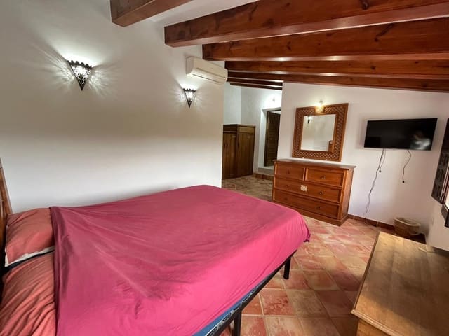 5 slaapkamer Finca/Landhuis te koop in Pinoso met zwembad garage - € 299.995 (Ref: 10111812)