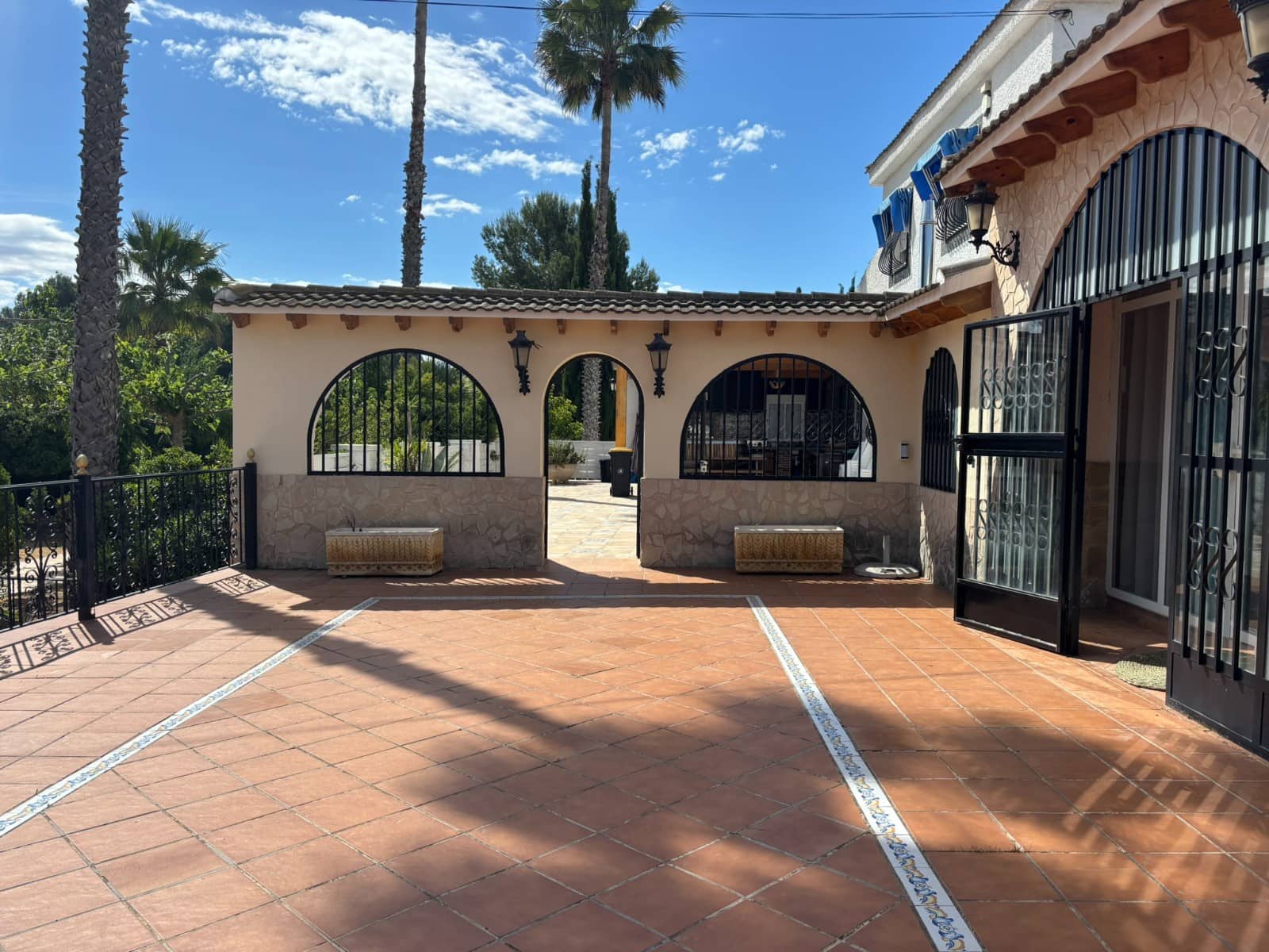 8 slaapkamer Finca/Landhuis te koop in Sax met zwembad - € 575.000 (Ref: 10111813)