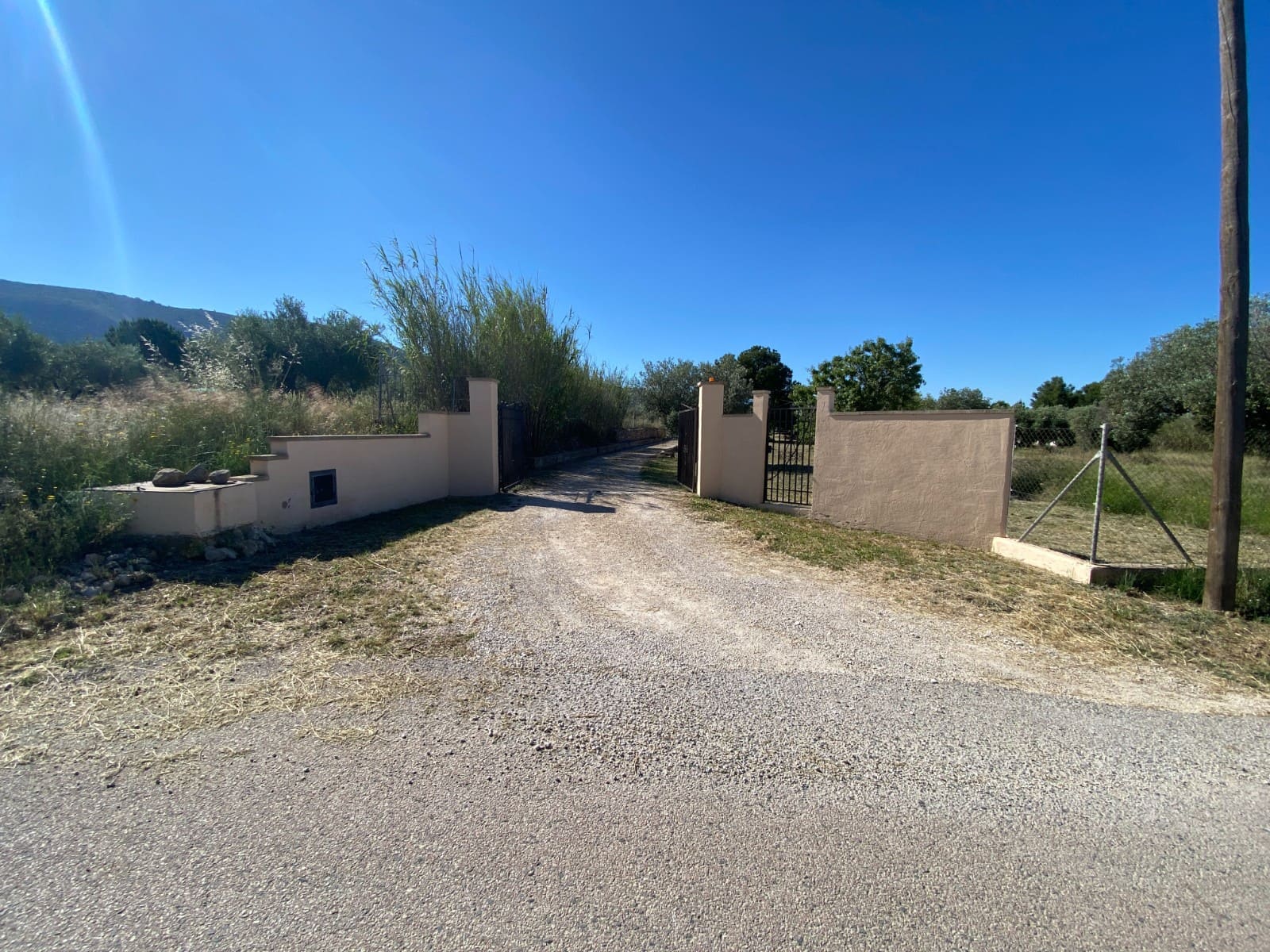 4 soveværelse Finca/Landehus til salg i Sax med swimmingpool garage - € 239.995 (Ref: 10111817)