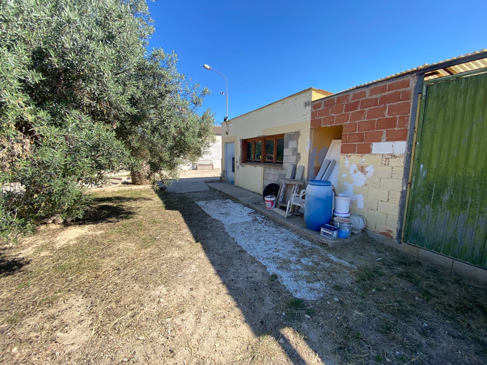 4 soveværelse Finca/Landehus til salg i Sax med swimmingpool garage - € 239.995 (Ref: 10111817)