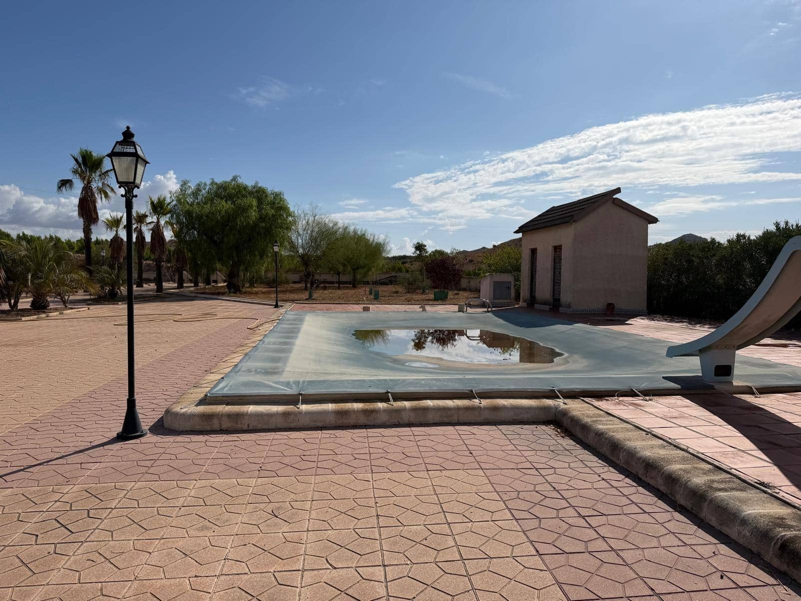 4 bedroom Villa for sale in Aspe with pool - € 257,500 (Ref: 10111820)