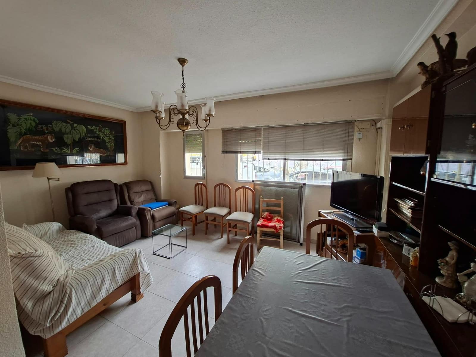 4 bedroom Apartment for sale in Alicante / Alacant city - € 186,000 (Ref: 10111821)